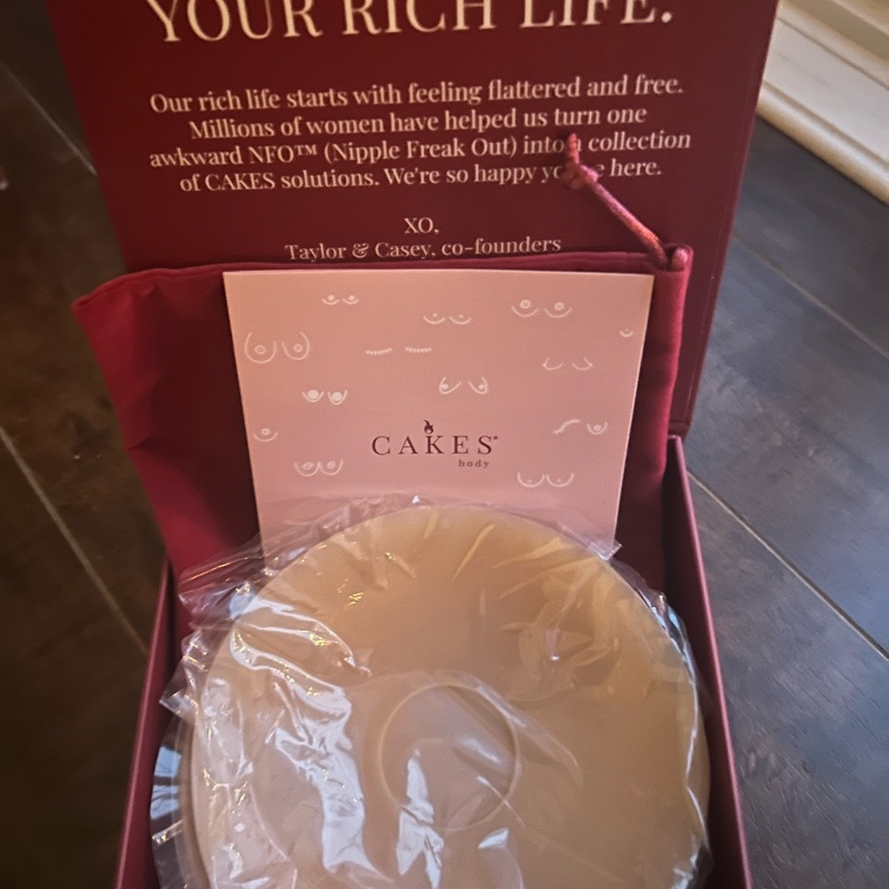Cakes Body sticky circles